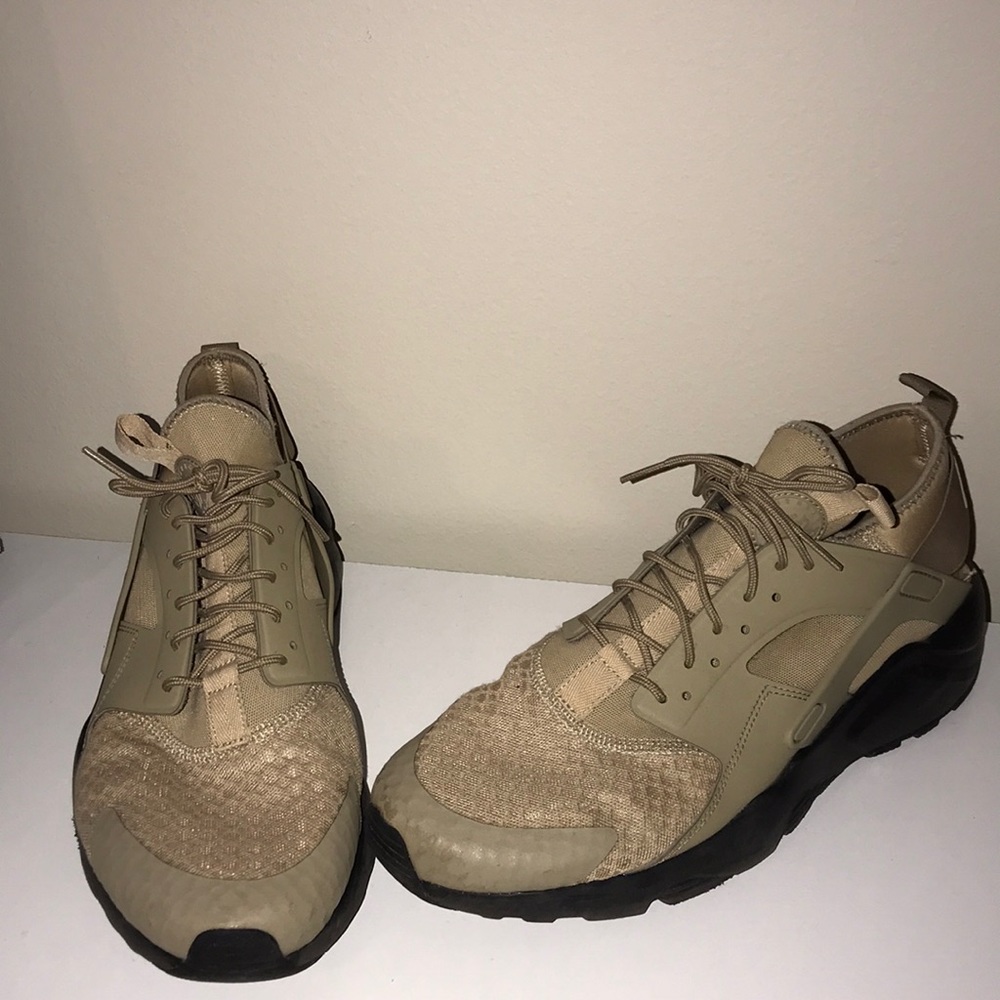 🚨SALE🚨Nike Huaraches